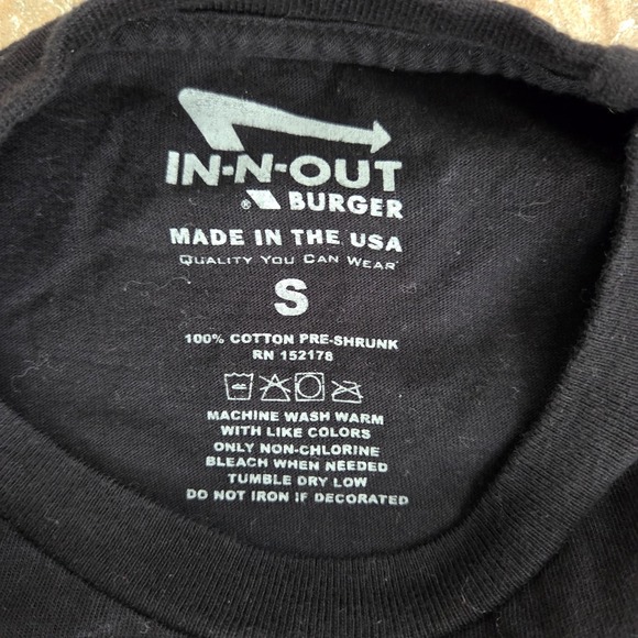 In-N-Out Burger California T-Shirt Mens S Black Danny Heller Sunset Graphic - Picture 6 of 6